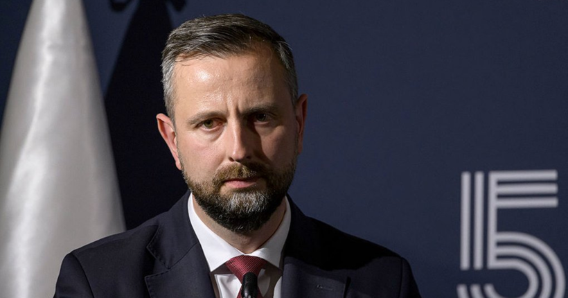 Міністр оборони Польщі вважає участь Зеленського у зустрічі Трампа з Путіним оптимальним варіантом