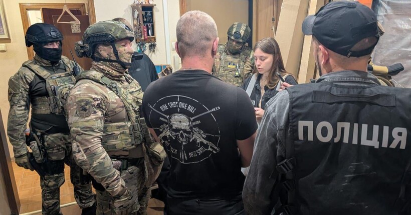 Нацполіція проводить понад 150 обшуків у справі незаконного переправлення чоловіків за кордон
