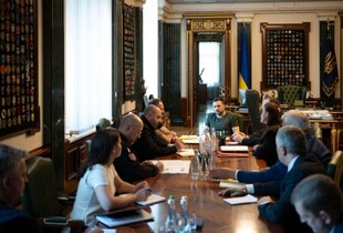 Зеленський провів нараду з урядом та РНБО щодо ключових дипломатичних пріоритетів