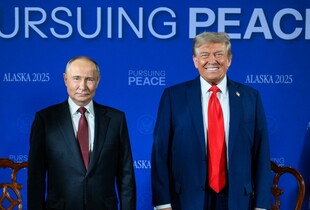 Білий дім опублікував фото Трампа і Путіна - на фоні слоган 
