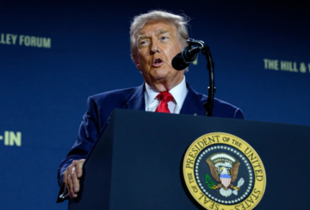 Трамп перекладає відповідальність за мирні переговори на Зеленського після зустрічі з Путіним