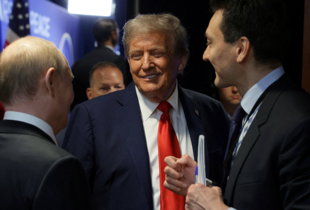 Болтон назвав Путіна переможцем після зустрічі з Трампом на Алясці