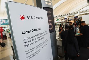 Страйк бортпровідників Air Canada паралізував тисячі рейсів у Канаді