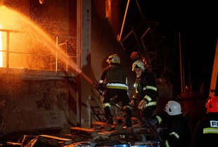 Зеленський про удари рф: Атаки в день зустрічі у Вашингтоні - свідоме вбивство цивільних