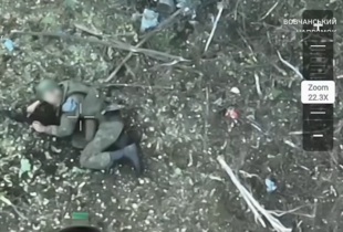 На Харківщині окупант прикидався загиблим, але не врятувався від дронового удару (відео)