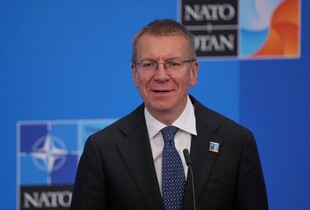 Обговорення відправки військ в Україну є передчасним – президент Латвії
