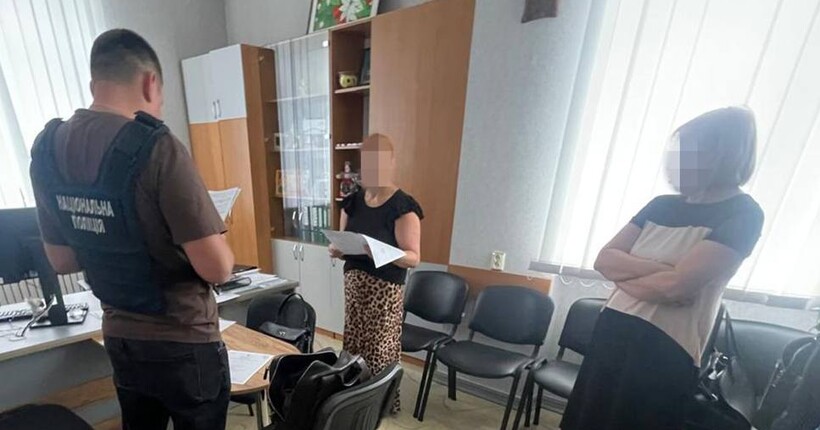 Трьох керівників Уманської міськради підозрюють у розтраті понад 7 млн грн