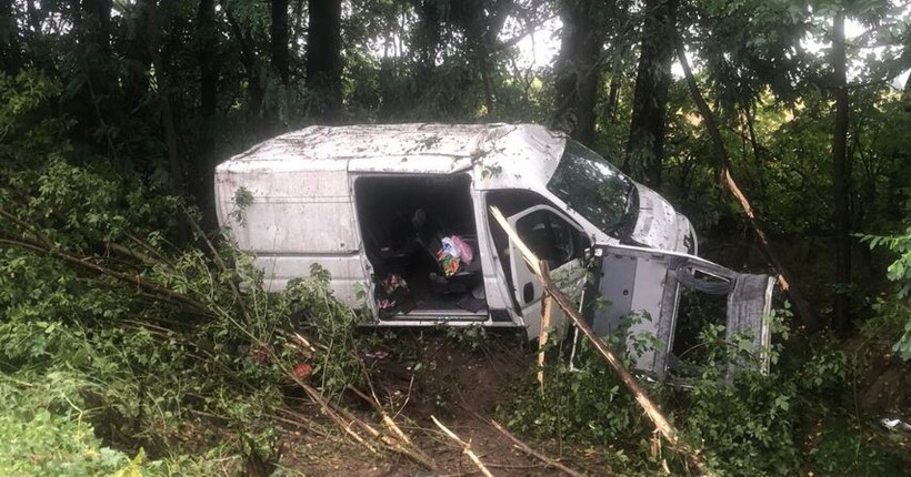 Дев'ятеро постраждалих у ДТП на трасі Київ-Чоп у Житомирській області: деталі аварії