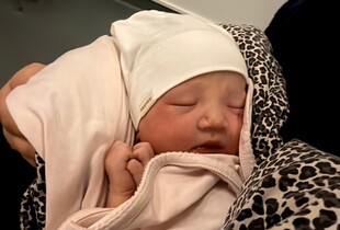 У Данії забрали немовля у ґренландки, попри заборону дискримінаційних тестів