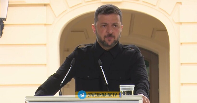 Зеленський: Україна використовує далекобійну зброю вітчизняного виробництва, ми не обговорювали з США такі моменти