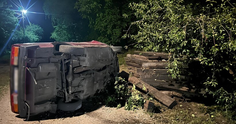 На Черкащині п’яний водій перекинув ВАЗ: постраждали троє дітей, серед них дворічний малюк