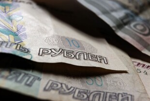 У рф стрімко зростають борги по зарплатах: компанії масово економлять на працівниках – ЦПД