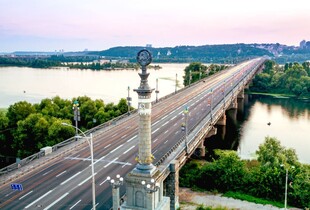 У Києві тимчасово перекриють смугу руху: причина