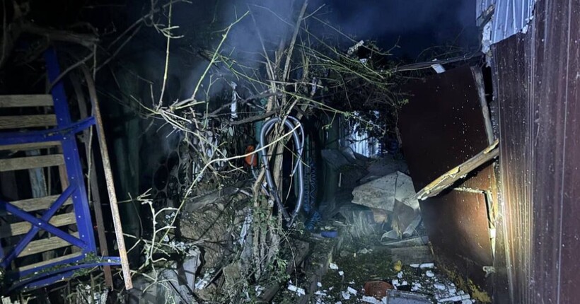 Поліція документує наслідки ворожої атаки на Київщину: пошкоджено будинки та постраждалі