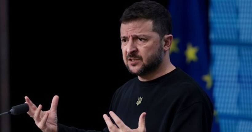 Зеленський: Угорщина намагається перекласти провину за війну на Україну