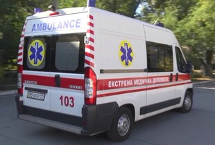 Росіяни атакували дронами цивільну автівку на Херсонщині: постраждала вагітна дівчина