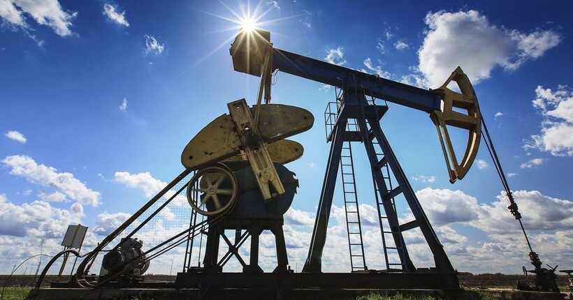Прибутки найбільших російських нафтових компаній обвалилися через дешеву нафту – Bloomberg