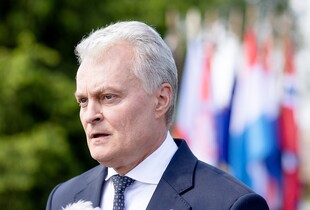 Літак президента Литви не зміг приземлитися у Вільнюсі: чому