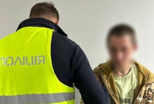 У Києві затримали грабіжника, який викрав 5 000 грн у військового на візку