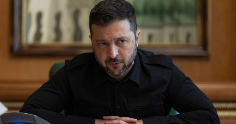 Зеленський прибув до Єлисейського палацу: хто зустрів лідера