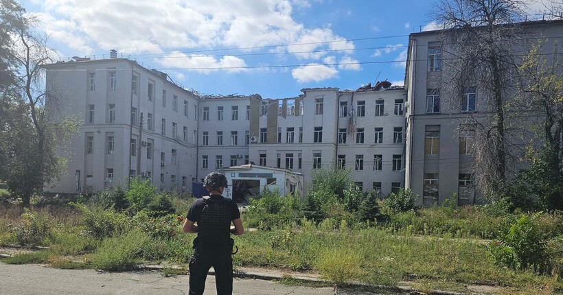 Російська авіація скинула бомби на лікарню у Костянтинівці