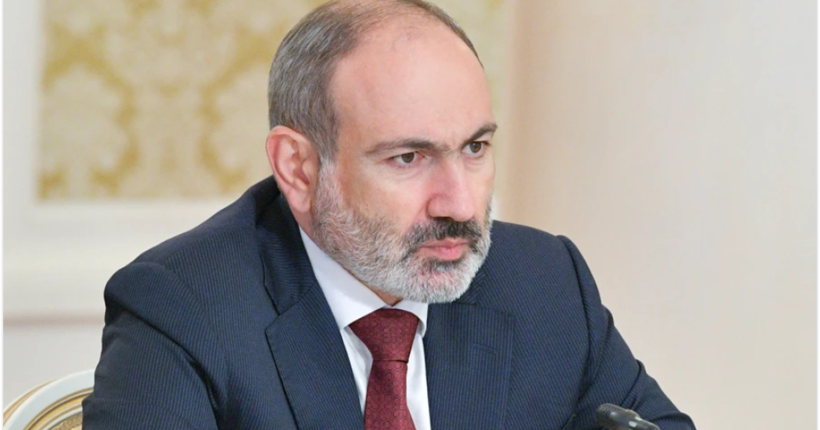 Літак прем'єра Вірменії вперше за 30 років перетнув повітряний простір Азербайджану