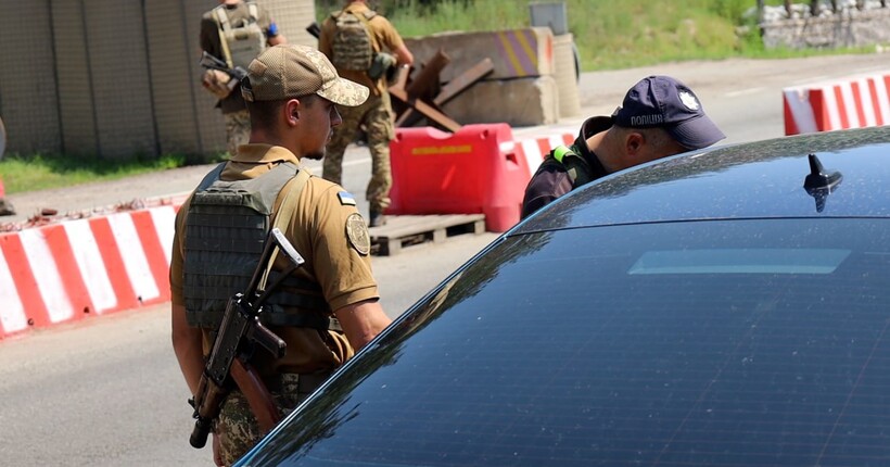 Росіяни атакували блокпост на Херсонщині: поранено трьох поліцейських