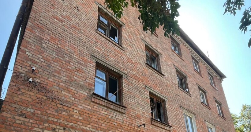 Ворог вдарив по двох районах Дніпропетровщини: в ОВА розповіли про наслідки (фото)