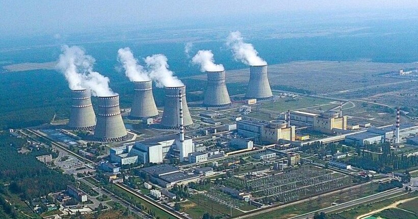 Російські дрони пролетіли поблизу двох українських АЕС – МАГАТЕ