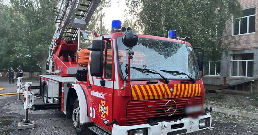 У Краматорську рятувальники опинилися під повторним ударом під час масованої атаки дронів