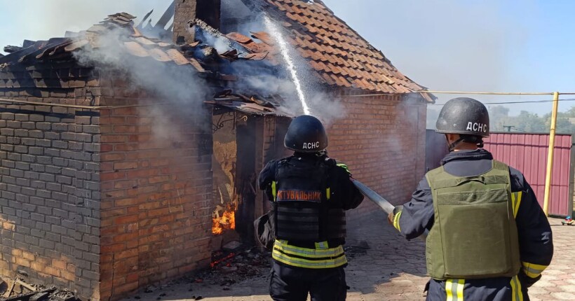 Окупанти впродовж дня били по Нікопольщині та Синельниківщині: є постраждалі та руйнування