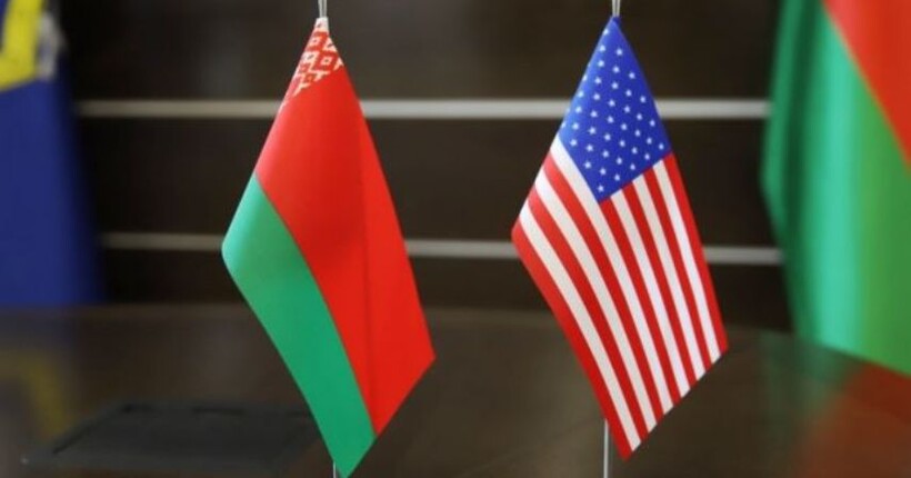 Експерт пояснив, чому США послаблюють санкції проти Білорусі