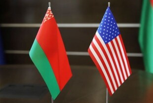Експерт пояснив, чому США послаблюють санкції проти Білорусі