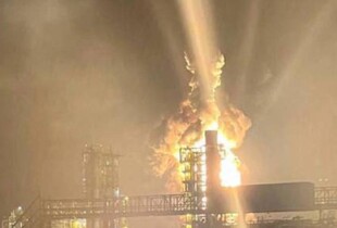 Дрони спричинили пожежу на Киришському НПЗ
