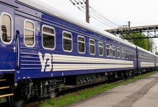 УЗ повідомила про запізнення десятків поїздів, найбільша затримка - понад 4 години
