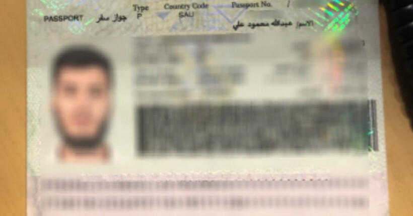 Українець намагався виїхати за кордон з підробленим паспортом Саудівської Аравії: фігурант пропонував хабар у 100 000 грн