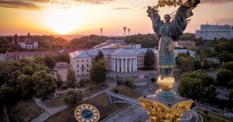 У Києві більше ніж на два тижні частково обмежать рух одним із проспектів: причина