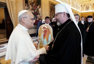 Блаженніший Святослав привітав Папу Римського Лева XIV з 70-річчям