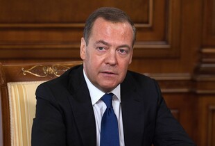 Медведєв знову пригрозив війною з НАТО через збивання дронів над Україною