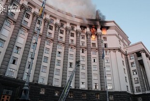 Якби ракета вибухнула, половину будівлі було б зруйновано: Зеленський прокоментував атаку рф на Кабмін