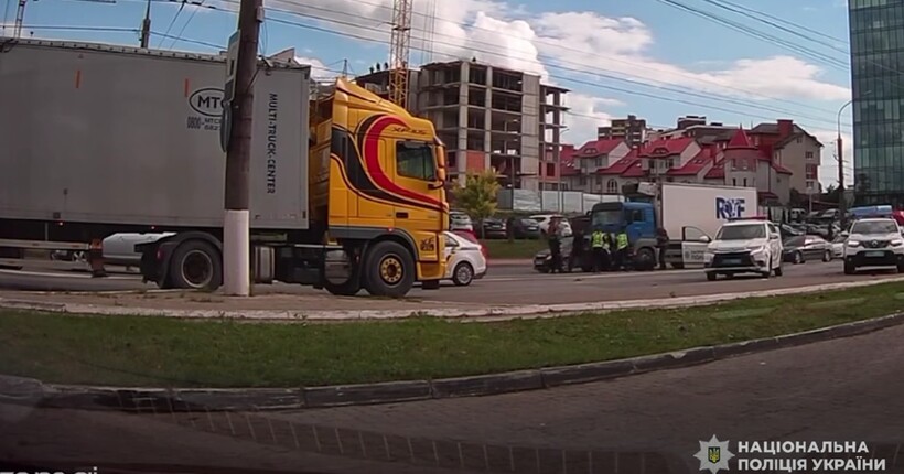 У ТЦК відреагували на втечу від поліції та п'яну ДТП співробітника у Тернополі