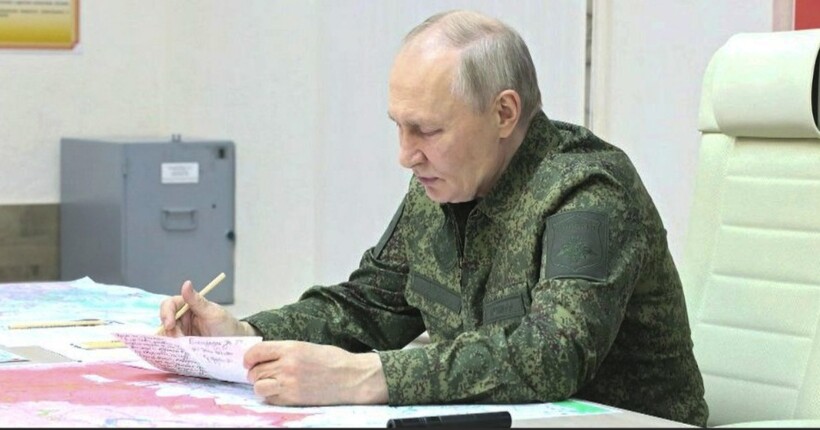 Братчук пояснив, про що свідчить поява Путіна у військовій формі на навчаннях 