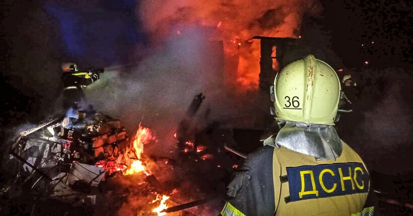Нічна атака на Київщину - у ДСНС розповіли деталі обстрілу