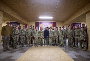 Зеленський зустрівся з воїнами, які беруть участь у Добропільській контрнаступальній операції
