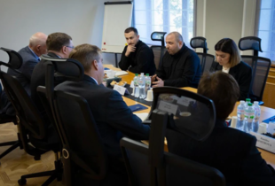 Умєров обговорив з представником НАТО гарантії безпеки та фінансування озброєння для України
