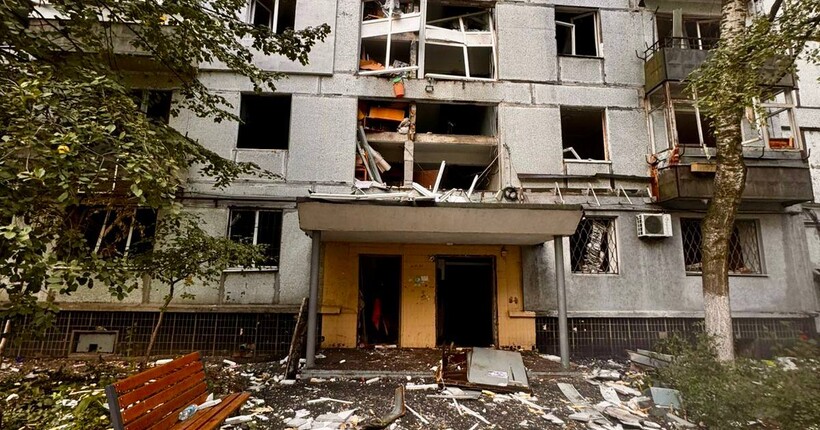 Дніпро: внаслідок обстрілу пошкоджено понад 22 будинки, школи, дитсадки і депо