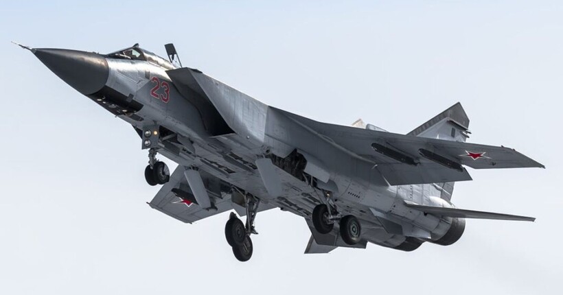 Російські МіГ-31 порушили повітряний простір Естонії: Міноборони показало мапу прольоту