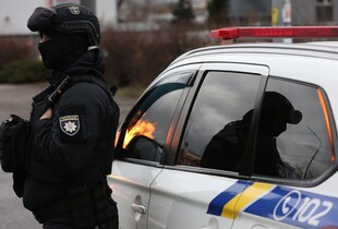 На Кіровоградщині чоловік відкрив стрілянину по поліцейських: розпочато розшук