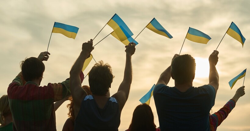 Попри війну, українці зберігають відчуття сенсу у житті - дослідження КМІС