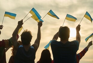 Попри війну, українці зберігають відчуття сенсу у житті - дослідження КМІС